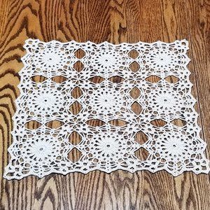 New Hand Crafted Square Flower 15 1/2" Natural Color Doily